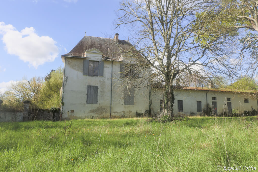 Château abandonné dans le département de la Gironde