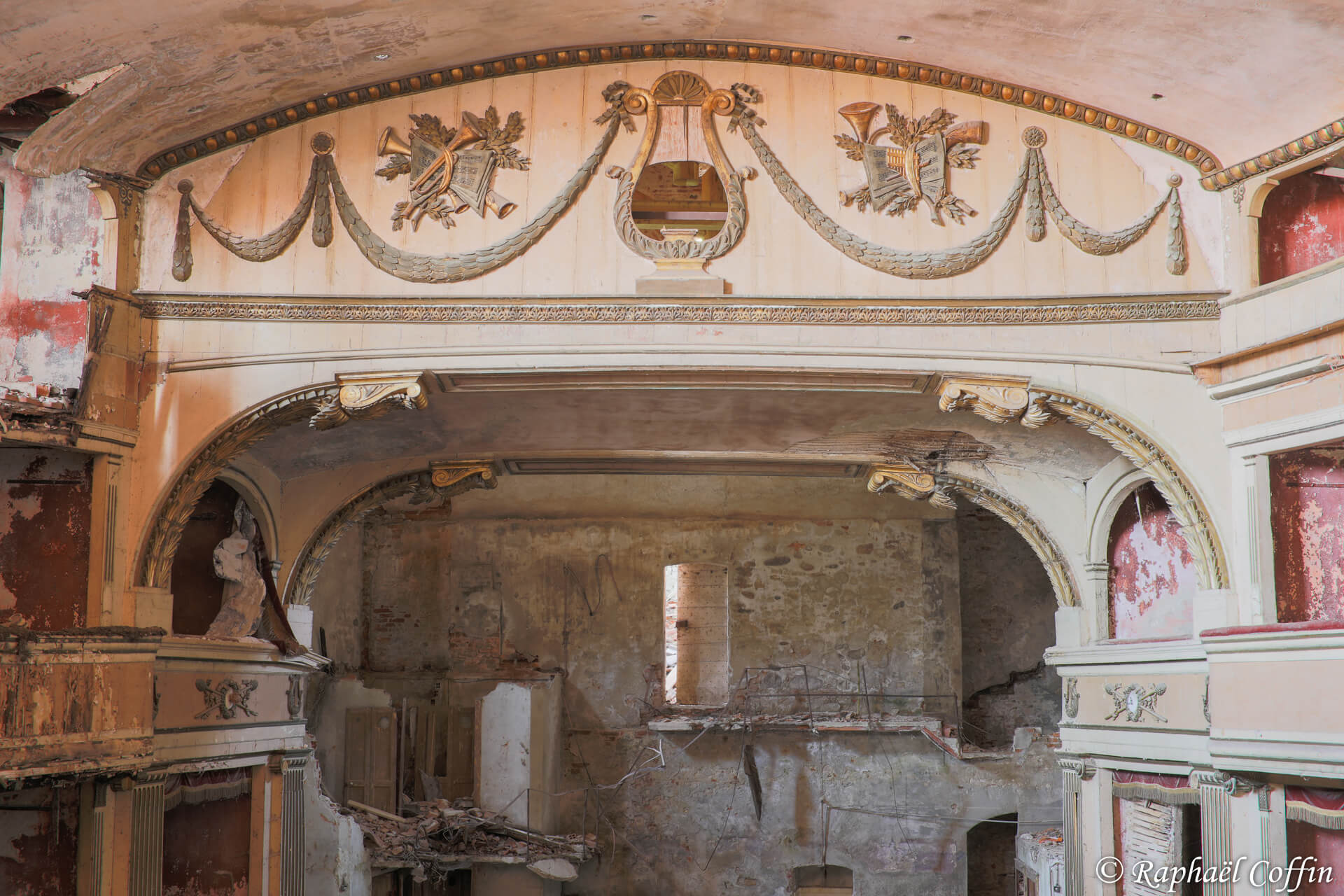 Théâtre Italien abandonné