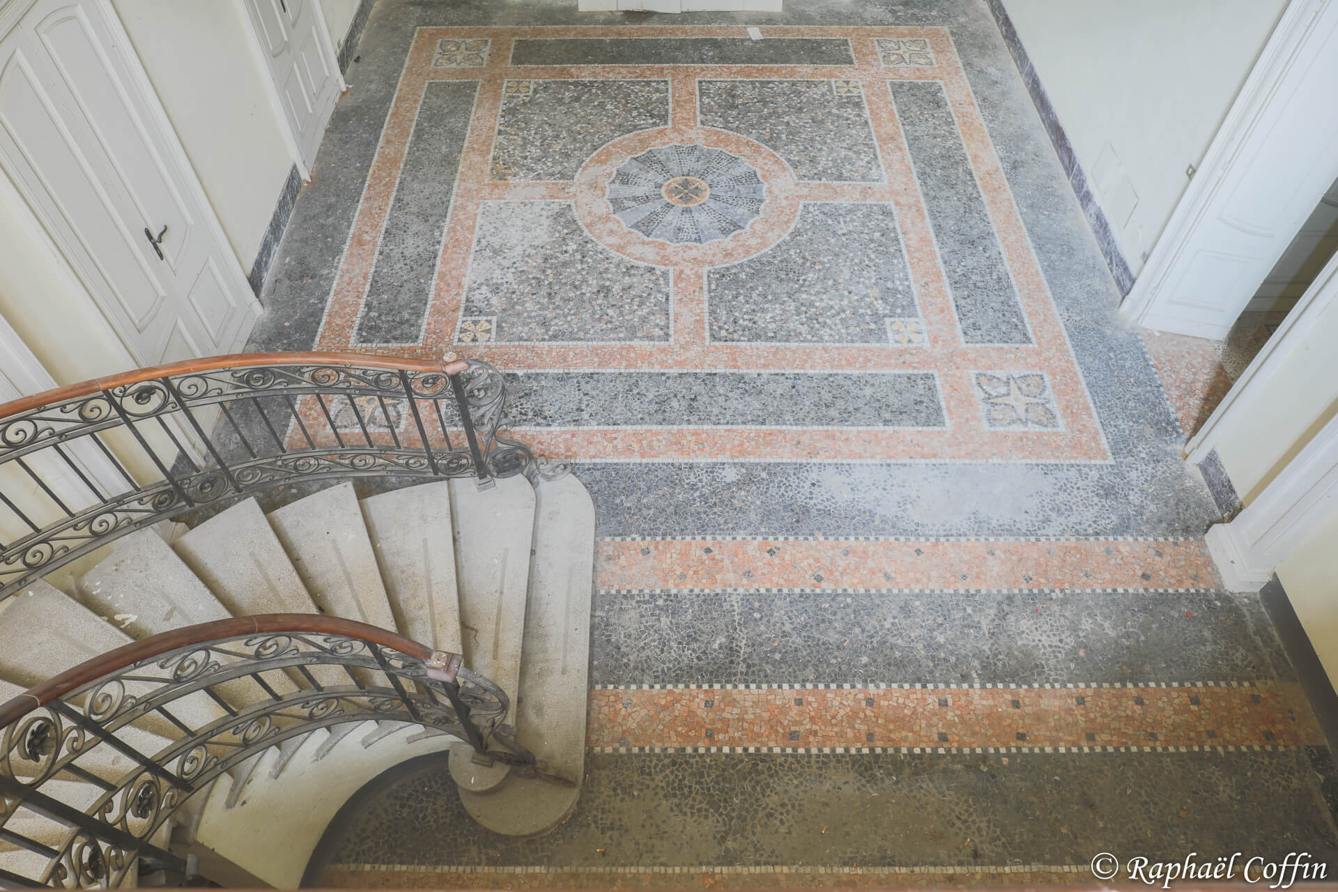 Sol en mosaïque de la villa Margherita