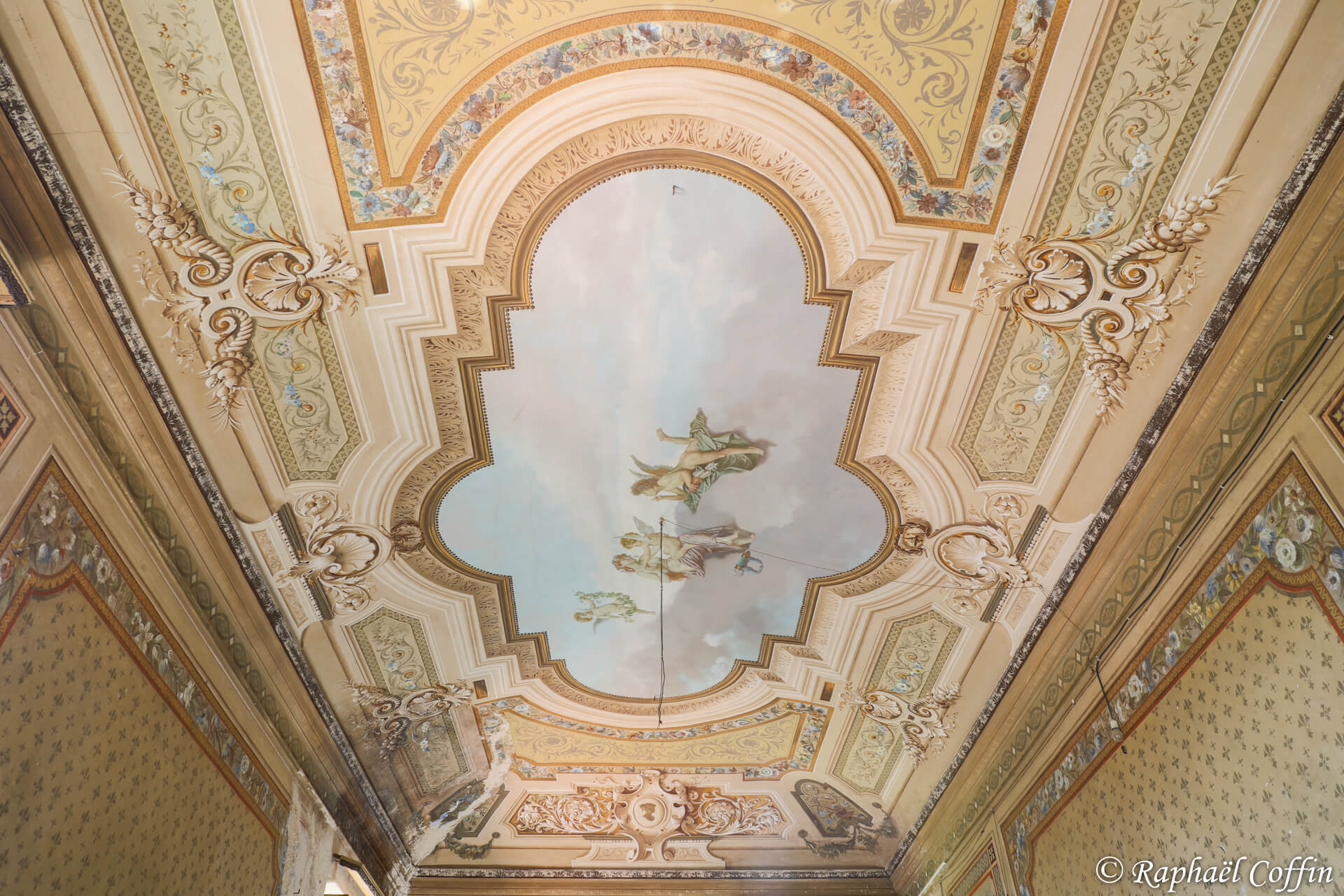 Troisième plafond peint Oriental GEM